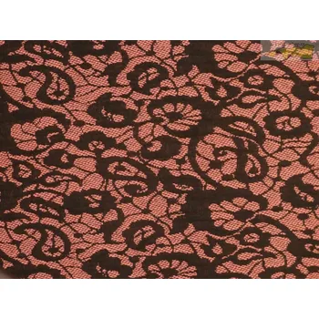 jahodový úplet 2763 s krajkovou výšivkou