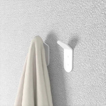 Věšák Háček na hmoždinky NewOps bílý