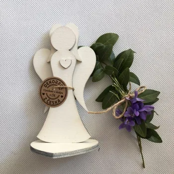 Vánoční dekorace Anděl dřevěný bílý 15 cm Anděl se srdcem