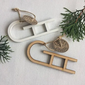 Vánoční dekorace Dřevěné sáně 12 cm závěs 2 barvy Barva: Bílá