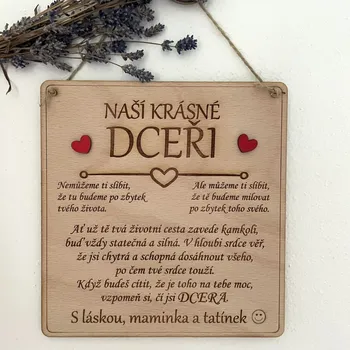 Domovní cedule Dřevěná cedulka pro dceru Podpis: Maminka a tatínek