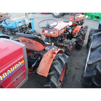 Zahradní traktor Malotraktor Kubota B5001 horší plechy Malotraktor Kubota B5001 horší plechy