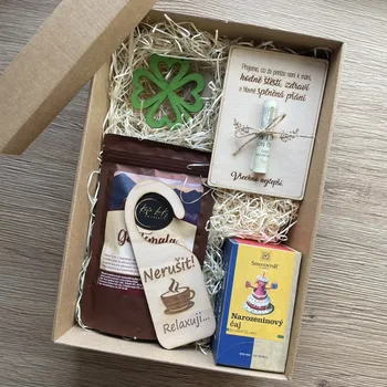 Dárkový potravinový koš Dárkové balení k narozeninám s přáním na peníze, výběrovou kávou a čajem s dekoracemi Druh mletí kávy: Turecká káva