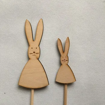 Velikonoční dekorace Dřevění zajíčci na zápichu Rozměry: 10 cm
