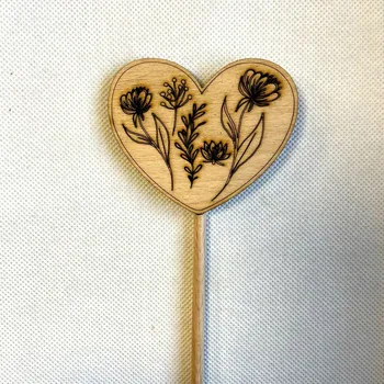 Zápich srdce 8 cm s květinami Barva: Přírodní