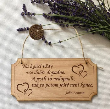 Cedulka s citátem Na konci