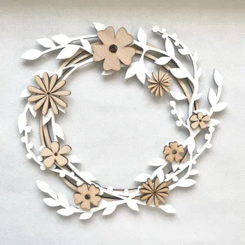 Věnec Dřevěný věnec 30 cm vrstvený bílý + květiny , 3 varianty Nápis: Bez nápisu