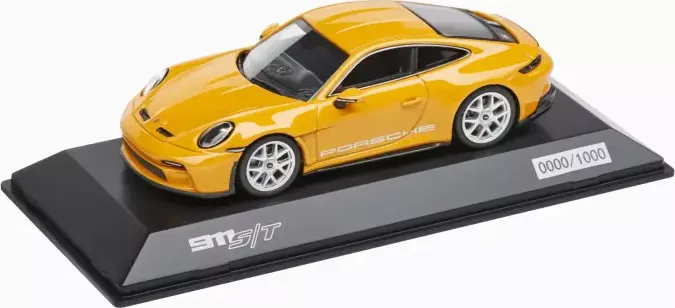 PORSCHE 911 S/T (992) Ltd Edition Model 1:43 žlutá (Tlakově litý sběratelský model)