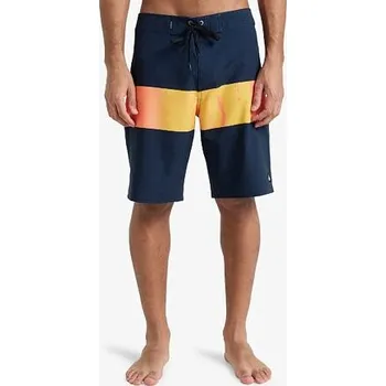 Pánské plavky plavky QUIKSILVER Surfsilk Straight Leg 20 FIERY CORAL velikost oblečení 38