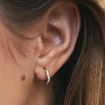 Náušnice Silver Pave Huggie náušnice 1ks