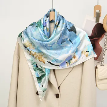 Šátek Hedvábný šátek modro-zelené listy 90x90 cm v dárkovém balení, HEDVÁBNÝ SVĚT