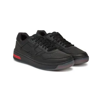 Dámská móda Sneakersy Under Armour UA Court 96 3028633 Černá 40_5