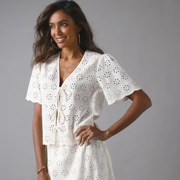 Dámská halenka Madeirová halenka na zavázání vpředu režná 44