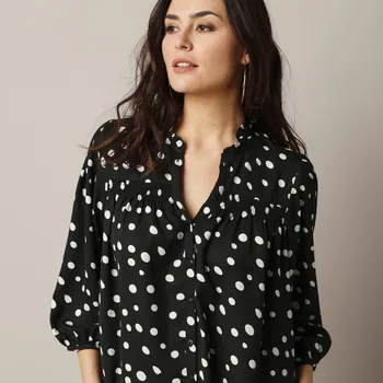 Dámská halenka Košilová halenka s knoflíčky a žabičkováním, potisk puntíků černá/režná 36