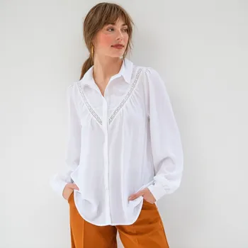 Dámská halenka Jednobarevná košilová halenka s výšivkou a macramé režná 36