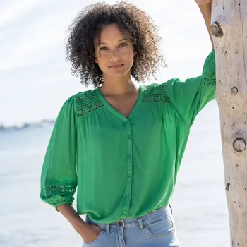 Dámská halenka Halenka s výstřihem do V a macramé zelená 36