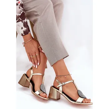 Dámské sandále Kožené Sandály Na Podpatku S Dekorací D&A JC51-842 Barva: Zlatá, Velikost: 37