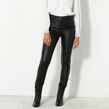 Dámské kalhoty Úzké kalhoty v koženkovém vzhledu černá 52