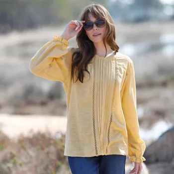 Dámská halenka Halenka s výšivkou a macramé slaměná 44