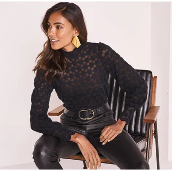 Dámská halenka Halenka se vzorem z česaného úpletu černá 50