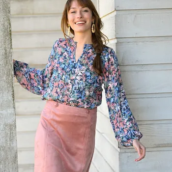 Dámská halenka Halenka se žabičkováním na ramenou, ze žakárového voálu indigo/růžová 44