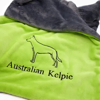 Pelíšek pro psa Pískací Potvůrky Luxusní plyšová deka pro psa – australská kelpie Barva deky: oranžová, Velikost deky: 100 x 70 cm, Výšivka: jméno pejska + silueta