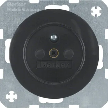 Elektrická zásuvka Zásuvka se zemnícím kolíkem s ochranou proti dotyku a svodičem přepětí T3, Berker R.1/R.3 Barva: Černá, Povrch: Lesk