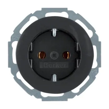 Elektrická zásuvka Berker Zásuvka SCHUKO, montážní variabilita 45°, serie R.classic Barva: Černá, Povrch: Lesk