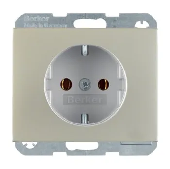 Elektrická zásuvka Zásuvka SCHUKO s clonkami, Berker K.1/K.5 Barva: Nerezová ocel, Povrch: Mat