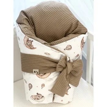 Bavlněná péřová zavinovačka - hnědý mušelín s medvídky na obláčku