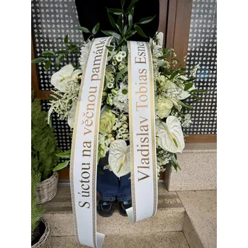 Smuteční dekorace Květinářství Květiny Strašnice smuteční kytice 70 cm 40 cm bílá