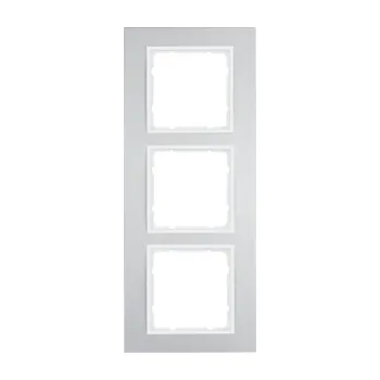 Elektrická zásuvka Rámeček Berker B.3, alu/bílá Rozměry: 3-násobný