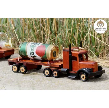 Dřevěná hračka DŘEVĚNÝ KAMION - PILSNER URQUELL/PLZEŇ