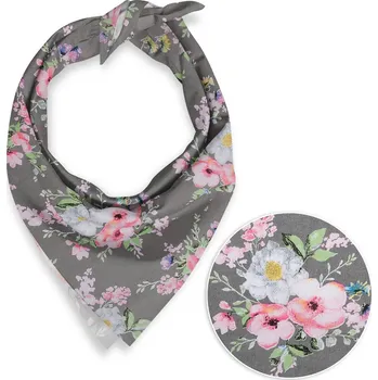 Bavlněný šátek Sandra SA-553 Růžové květiny na šedém 55 x 55 cm