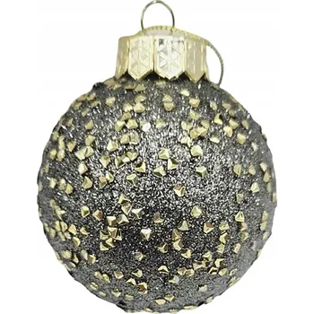 Vánoční dekorace VÁNOČNÍ KOULE BOMBIČKA ZDOBENÁ OKVĚTNÍMI LÍSTKY VE ZLATÉ BARVĚ Ø 8 CM S PŘÍVĚSKEM