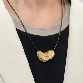 Náhrdelník Elegantní dámský náhrdelník s kovovým přívěskem | módní doplněk - C5219-1