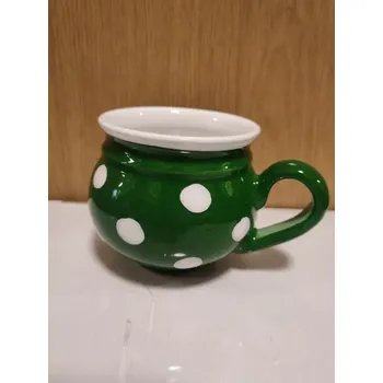 Hrnek zelený puntík z keramiky (Keramický hrnek zelený puntík)