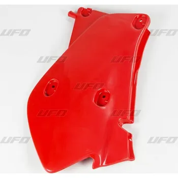 UFO boční tabulky na startovací číslo HONDA XR 650R 00-20 (1 kus levý) barva červená (UFO boční tabulky na startovací číslo HONDA XR 650R 00-20 (1 kus levý) barva červená)