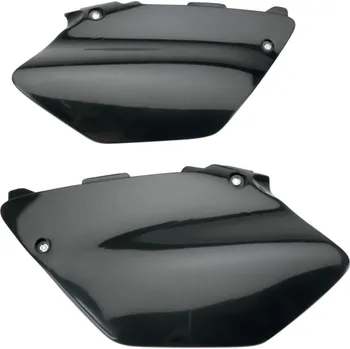 UFO boční tabulky na startovací číslo YAMAHA YZ 125/250 02-05 barva černá (UFO boční tabulky na startovací číslo YAMAHA YZ 125/250 02-05 barva černá)