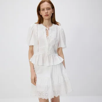 Dámská sukně Reserved - Mini sukně s ažurovým lemem - krémová - XD163-01X - XD163-01X-L