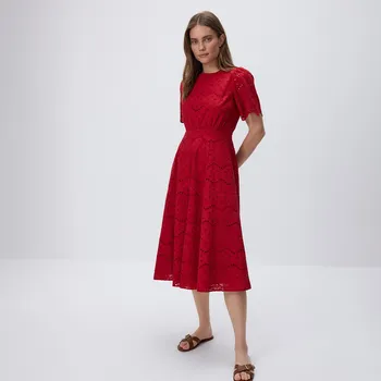 Dámské šaty Reserved - Ažurové midi šaty s páskem - červená - 5105V-33X - 5105V-33X-XL