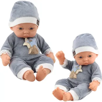 Panenka Lalka bobas v šedém pyžámku s čepičkou