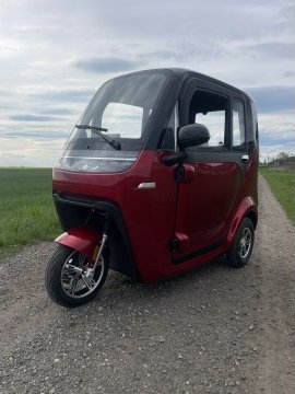 Elektromobil - Elektrická tříkolka Leramotors E1 Červená, Barva červená Leramotors