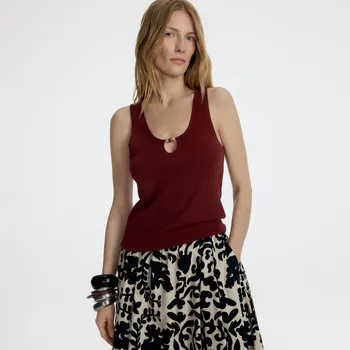 Dámské tričko Reserved - Top s korálky - mahagonová - 899GB-93X - 899GB-93X-XL