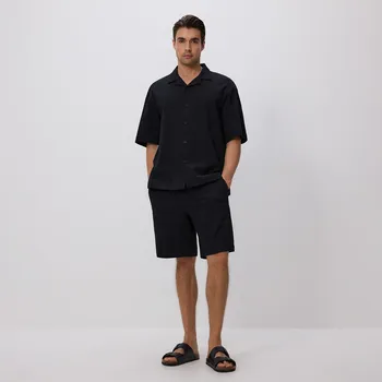 Pánské kalhoty Reserved - Strukturované kraťasy loose - černý - YV281-99X - YV281-99X-L