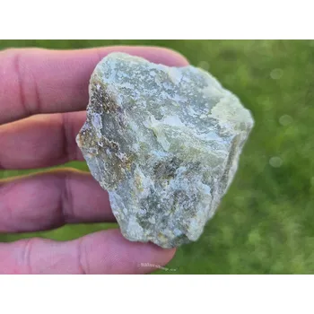 Přírodní kámen Přírodní kámen akvamarín z Indie 83g