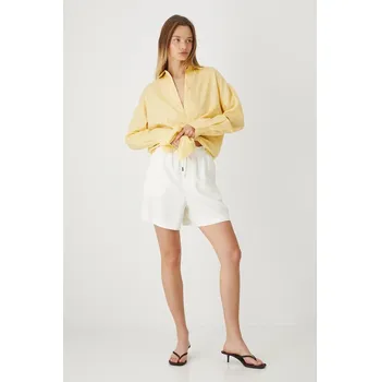 Dámské kraťasy Šortky s příměsí lnu Medicine dámské, béžová barva, medium waist RS25.SZDA00 01X, vel. M