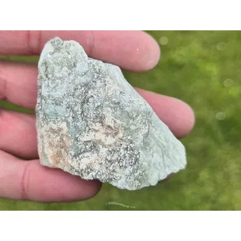 Přírodní kámen Přírodní kámen akvamarín z Indie (103g)