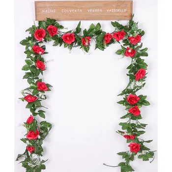 Umělé květiny / girlanda s růžemi Barva: Červená