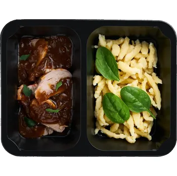 Hotové jídlo FitKitchen Kachní prso v demi-glace omáčce, vaječné špecle